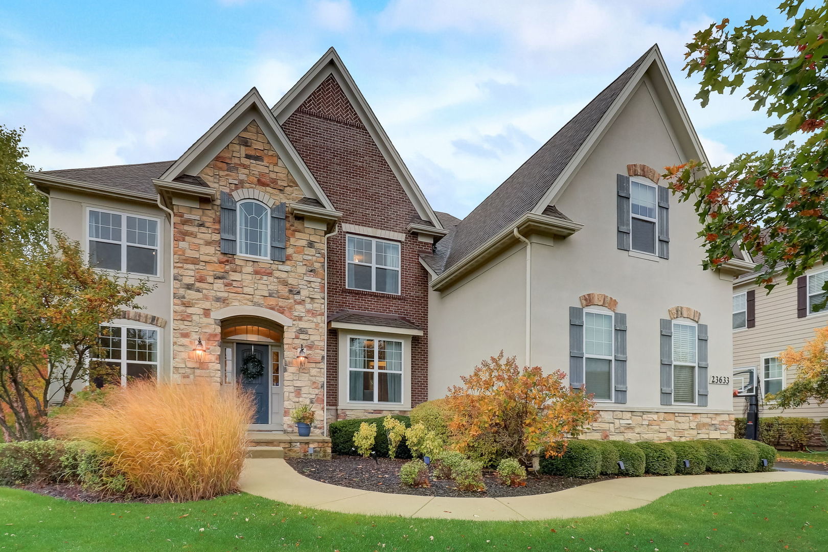 For Sale 23633 N Sanctuary Club Drive, Kildeer, IL 60047 4 Beds / 4