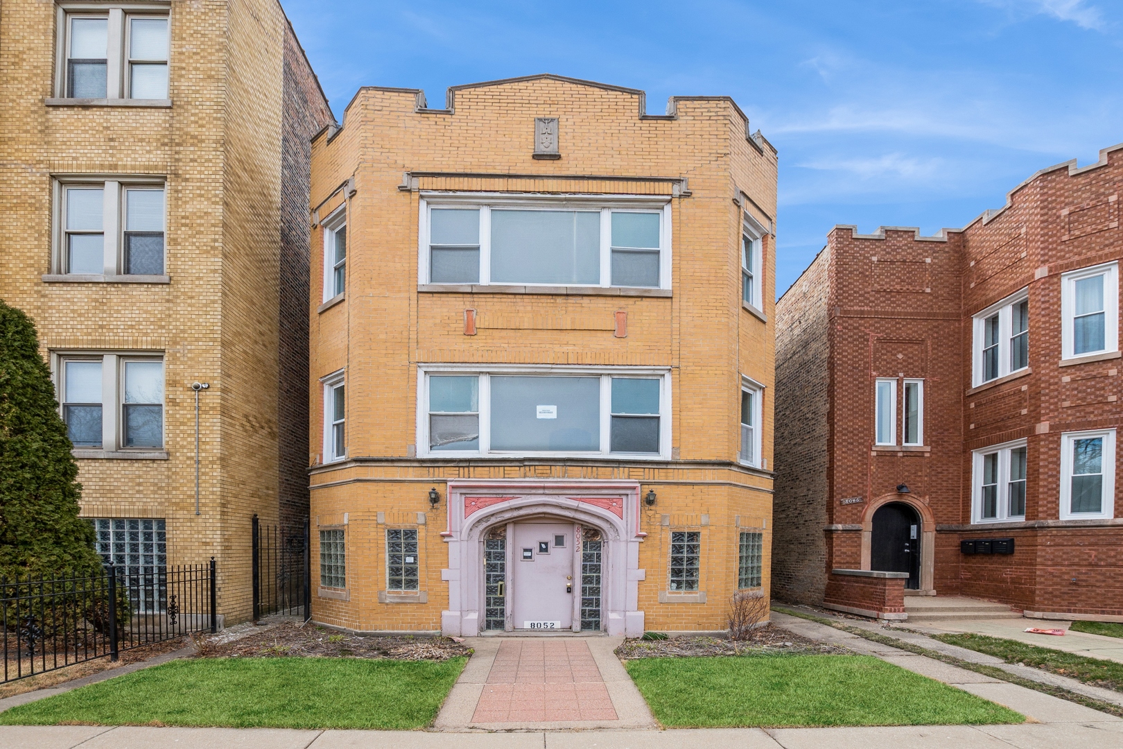 Sold 8052 S Hermitage Avenue, Chicago, IL 60620 4 Beds / 2 Full