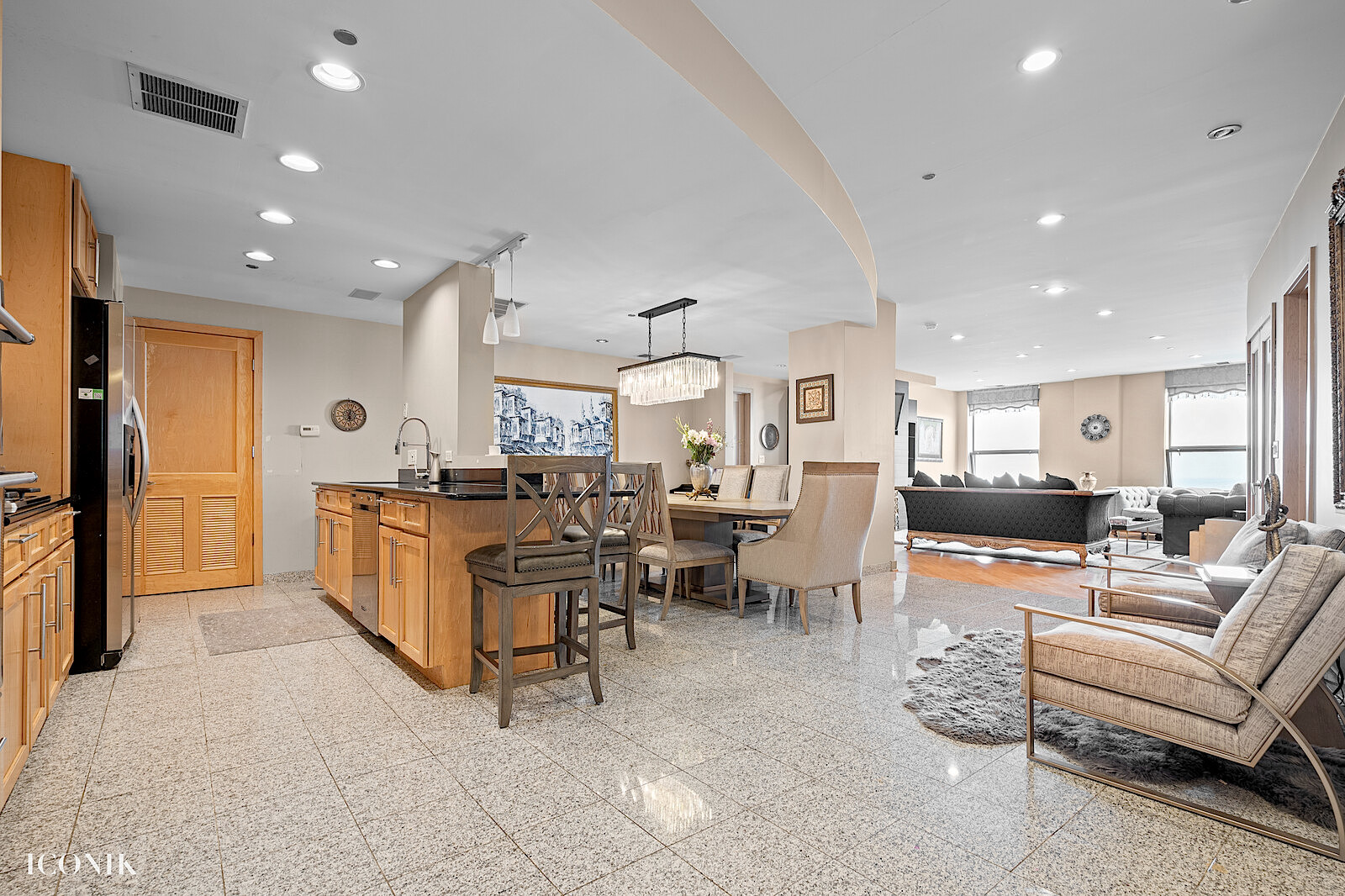 For Sale 910 S Michigan Avenue 1702 Chicago Il 3 Beds 2 Full Baths 685 000