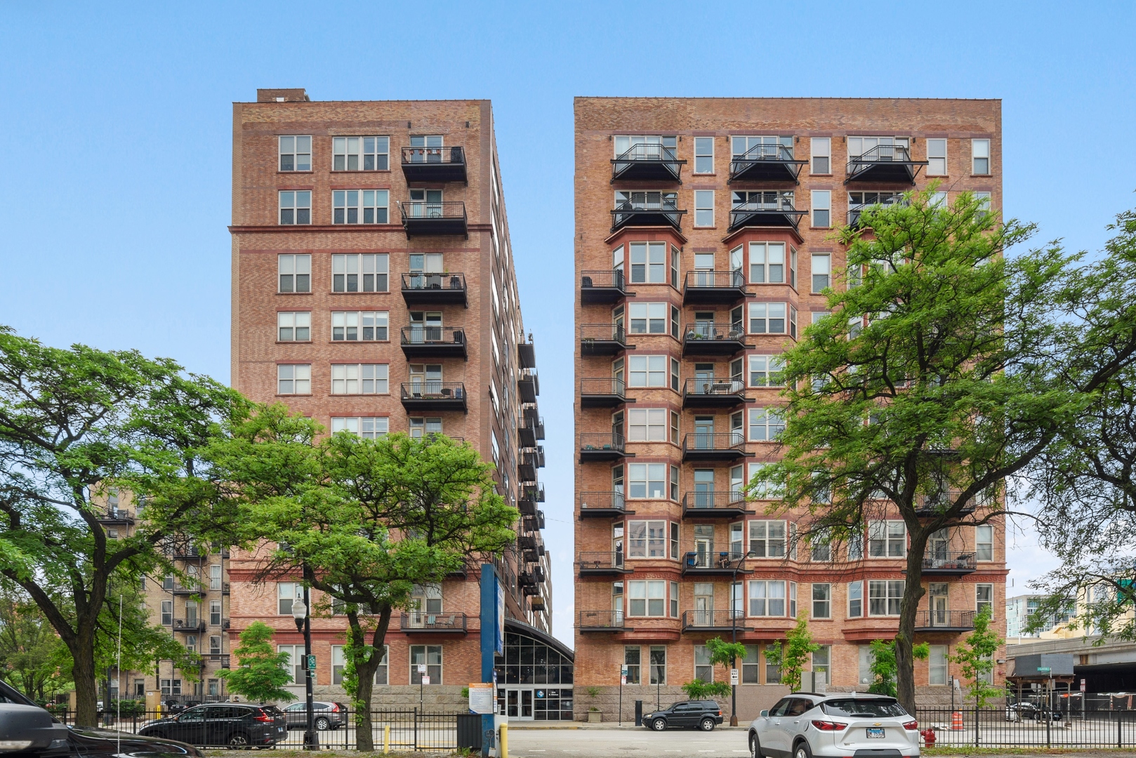 For 680 N Lake S Drive 1225 Chicago Il 60611 North 2 Beds 1 Full Bath Half 330000 500 North Lake S Drive