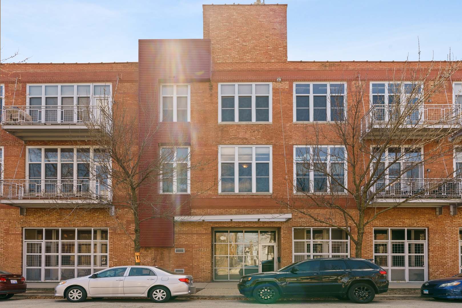 Sold: 2111 W Churchill Street, #101, Chicago, IL 60647 | 1 Bed / 1 Full ...