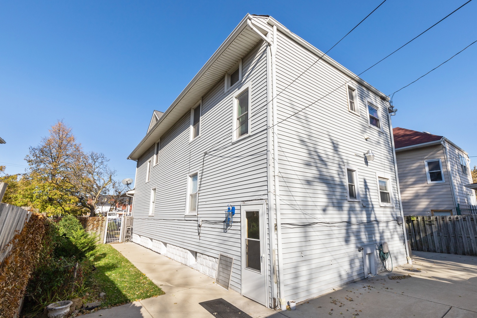 Sold 3719 W 63rd Street Chicago Il 5 Beds 2 Full Baths