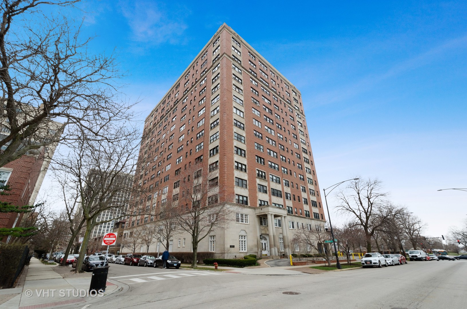 4300 N Marine Drive, 205, Chicago, IL 60613