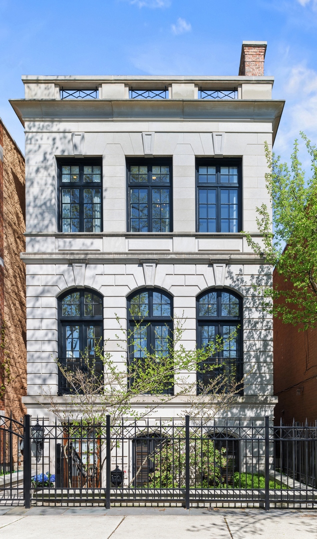 Sold 1921 N Mohawk Street, Chicago, IL 60614 4 Beds / 4 Full Baths