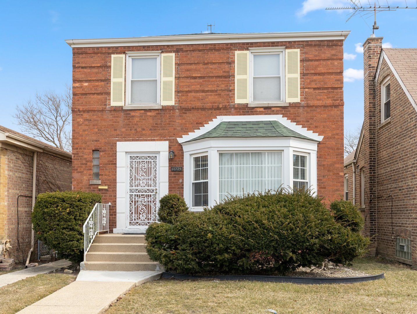 Sold S Vernon Avenue Chicago Il 3 Beds 1 Full Bath 170 000