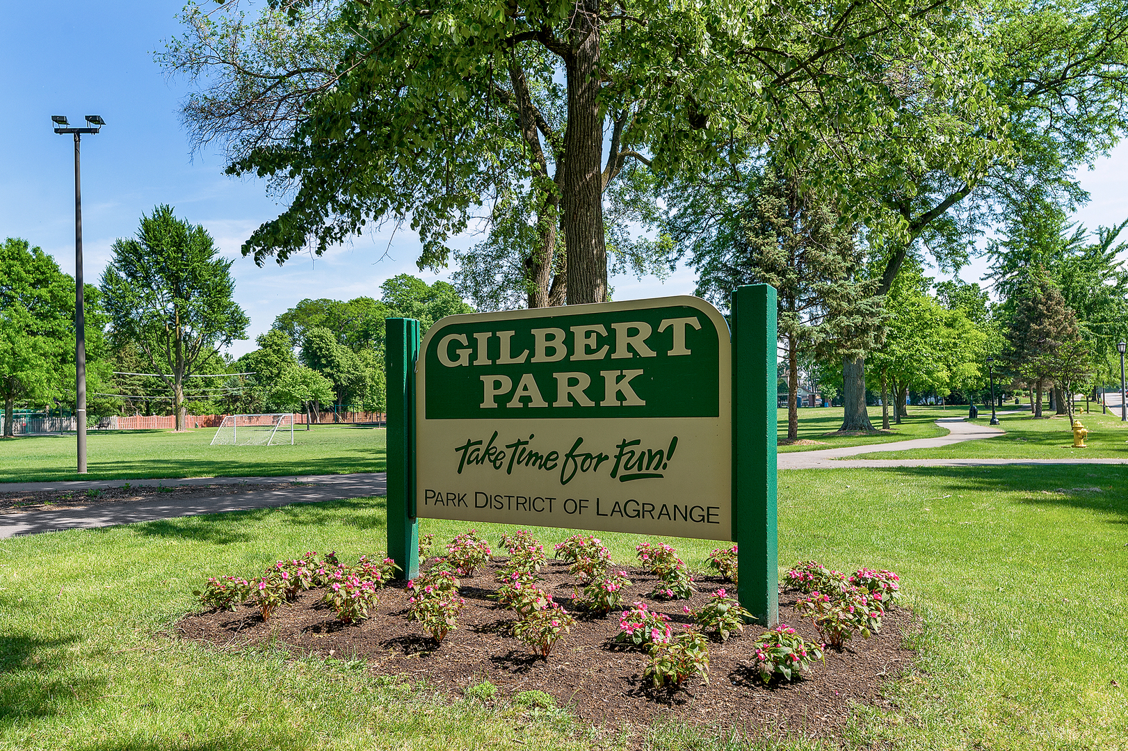 For Sale 4112 Gilbert Avenue Western Springs Il 3 Beds 1 Full Bath 1 Half Bath 449 700